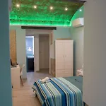 La Casa Sulle Mura Di Vista Mare Apartmán