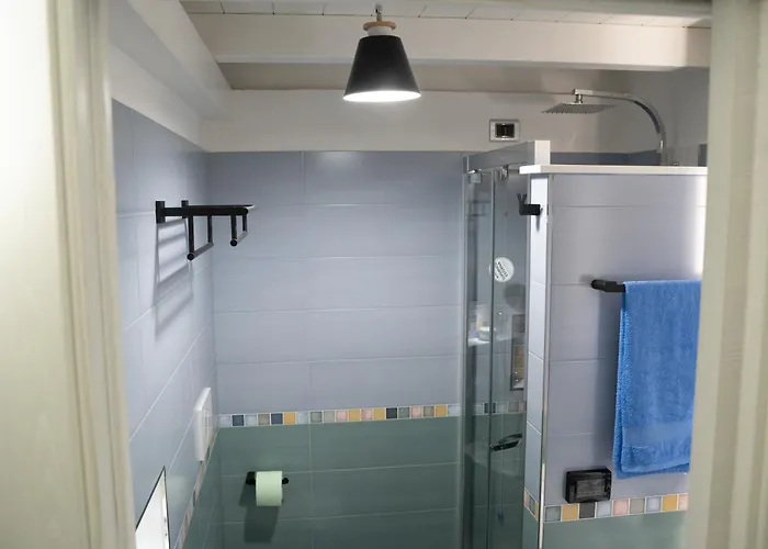 La Casa Sulle Mura Di Vista Mare * טרופאה