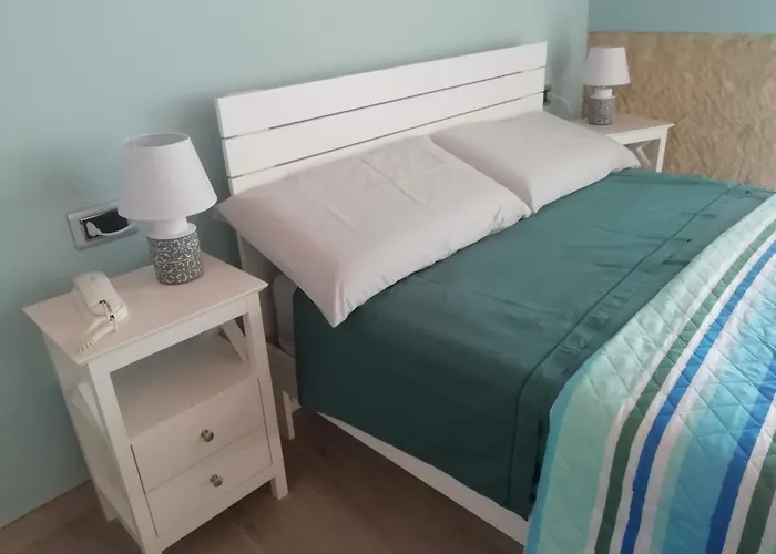 La Casa Sulle Mura Di Vista Mare דירה