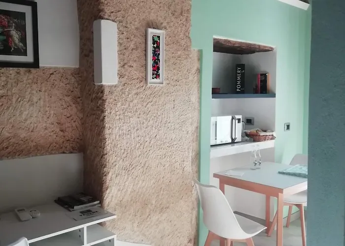 La Casa Sulle Mura Di Vista Mare טרופאה