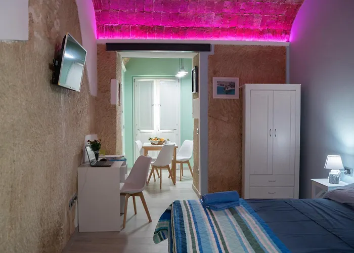 La Casa Sulle Mura Di Vista Mare דירה