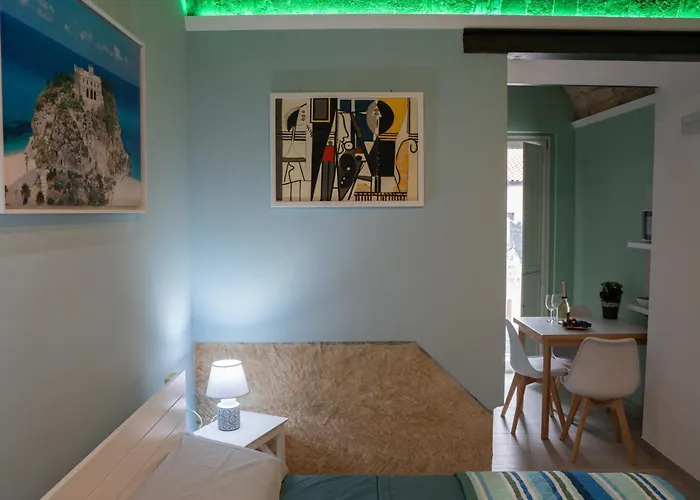 La Casa Sulle Mura Di Vista Mare *