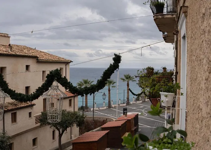 La Casa Sulle Mura Di Vista Mare