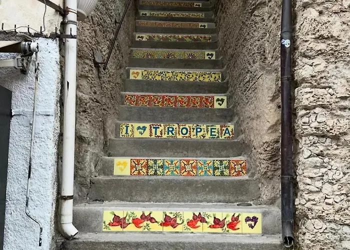 La Casa Sulle Mura Di Vista Mare * טרופאה