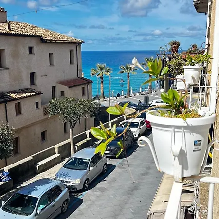 La Casa Sulle Mura Di Vista Mare Tropea