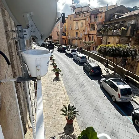 La Casa Sulle Mura Di Vista Mare Διαμέρισμα *