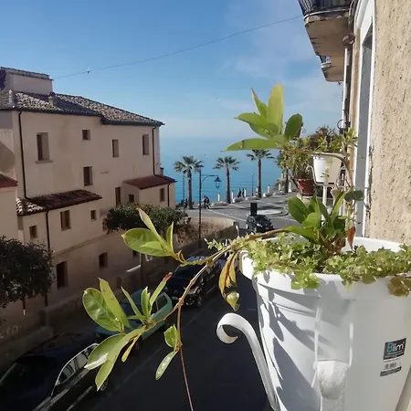 La Casa Sulle Mura Di Vista Mare * Tropea