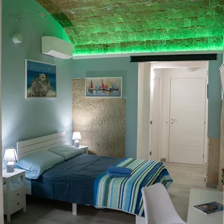 La Casa Sulle Mura Di Vista Mare Appartamento *