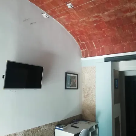 La Casa Sulle Mura Di Vista Mare *