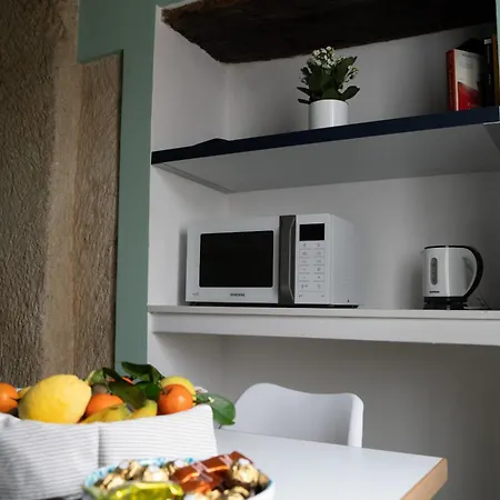 La Casa Sulle Mura Di Vista Mare *