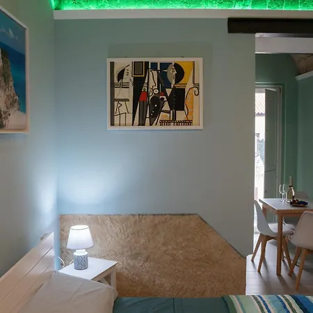 La Casa Sulle Mura Di Vista Mare *