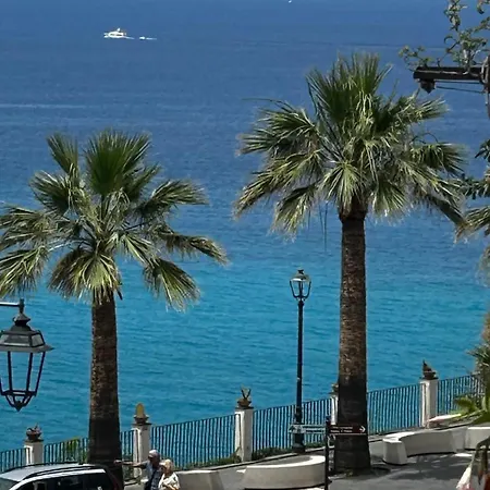 Διαμέρισμα La Casa Sulle Mura Di Vista Mare *