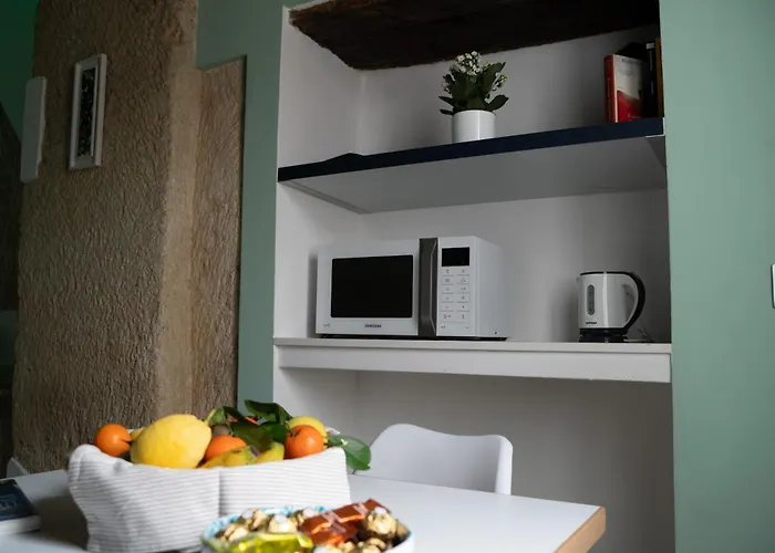 La Casa Sulle Mura Di Vista Mare *