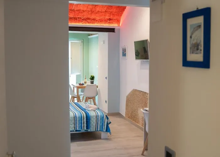 La Casa Sulle Mura Di Vista Mare 特罗佩阿