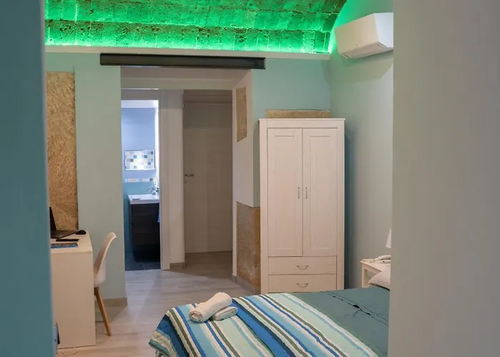 La Casa Sulle Mura Di Vista Mare 公寓